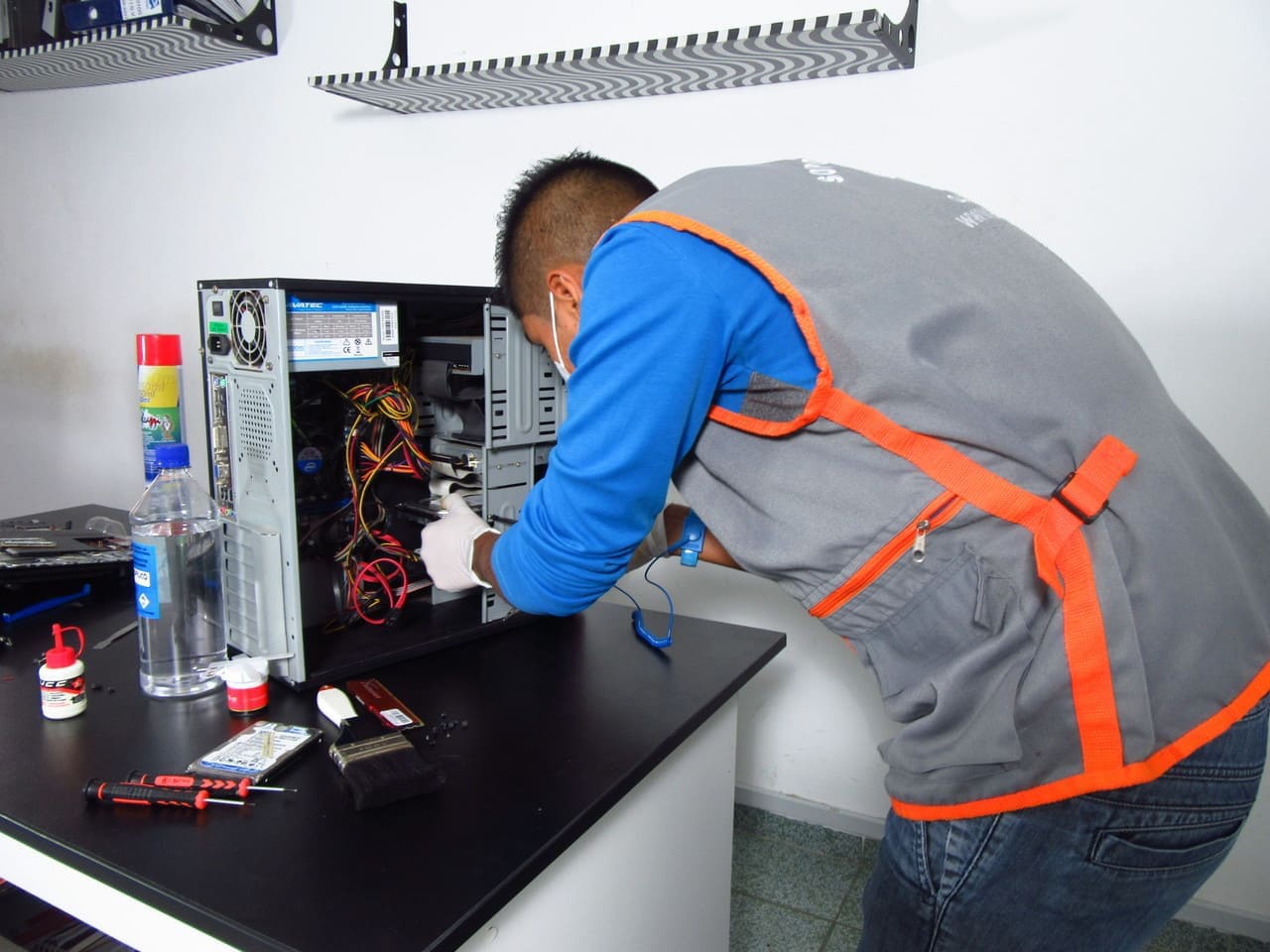 Mantenimiento de computadoras Mantenimiento de computadoras